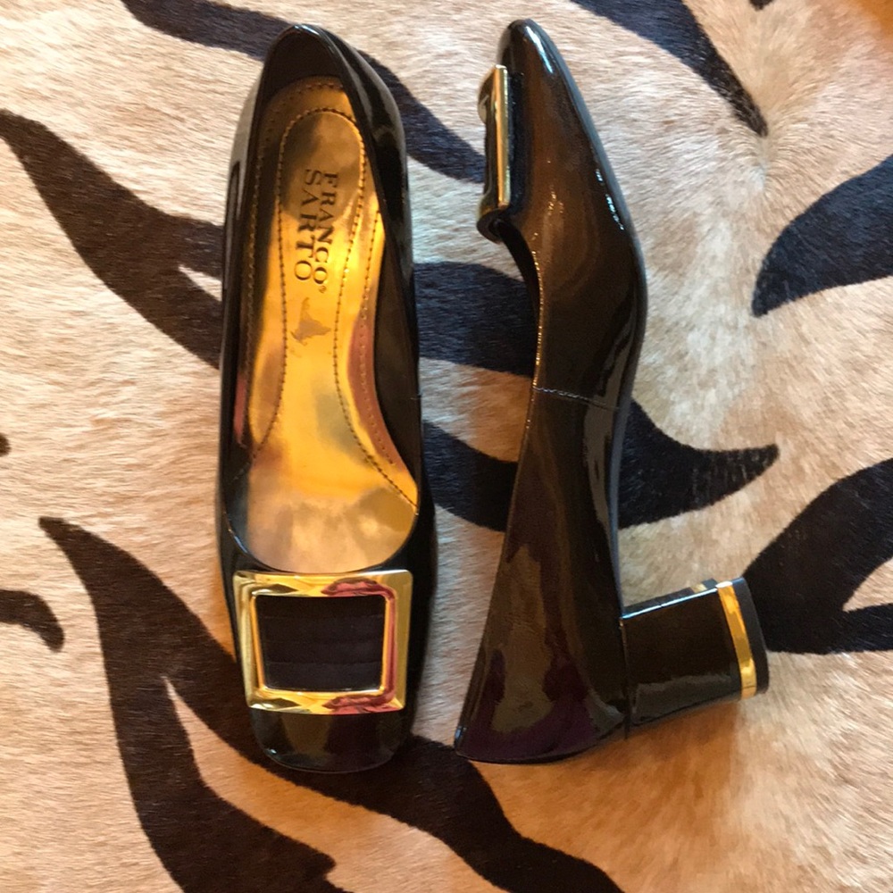 Brown low heeled shoes